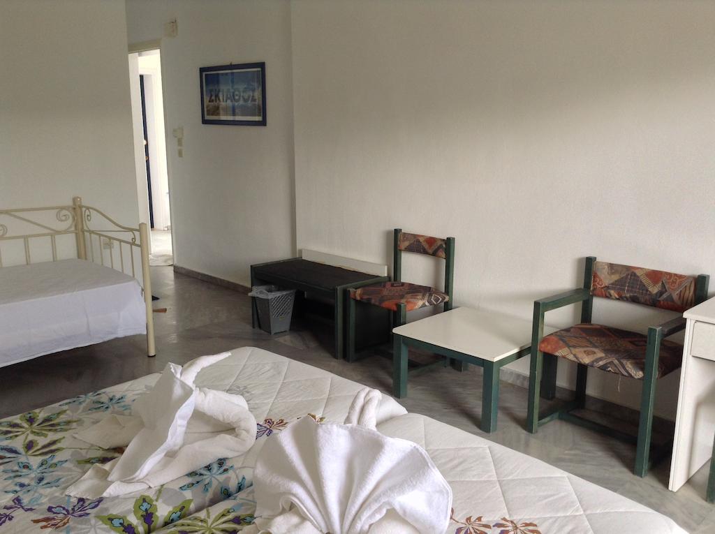 Hotel Musses Koukounaries Pokoj fotografie