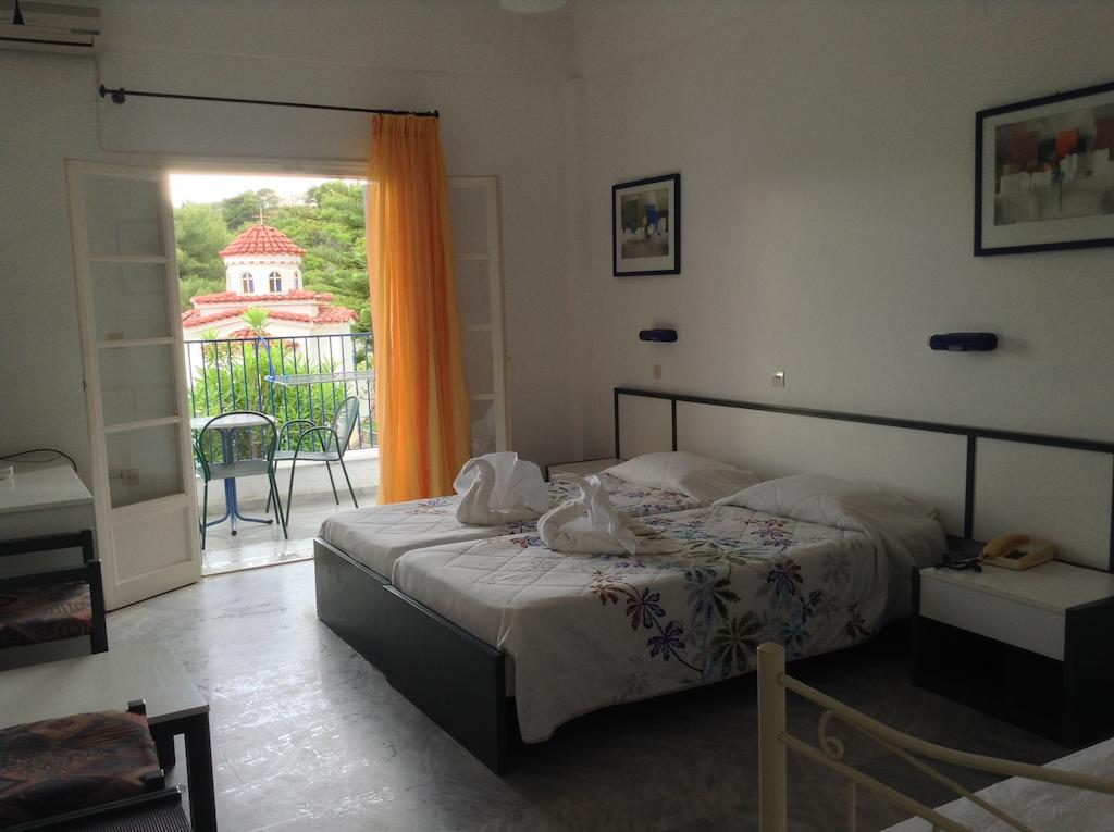 Hotel Musses Koukounaries Pokoj fotografie